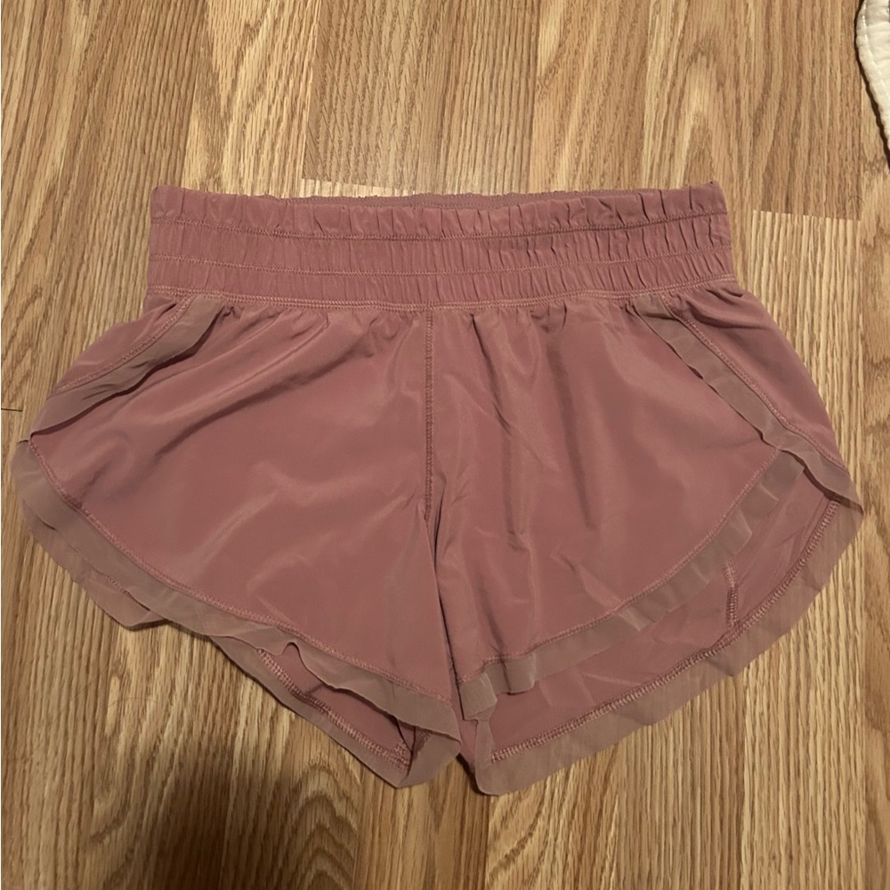Mauve lulu lemon shorts size 4